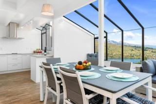 Nice Lake View Retreat - Queenstown - 0