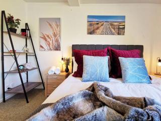 Mountain, lake, sun and this sensational home - Queenstown - 4