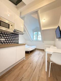 Studio in the 16th - Paris - 7