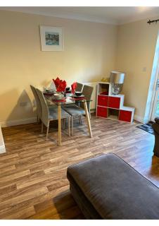 Millfields 3 Bedroom House near City Centre with Private Parking - Paul's Place - 1