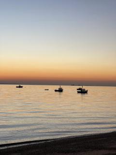Artsy Minimalist Suite - Southend-on-Sea - 6