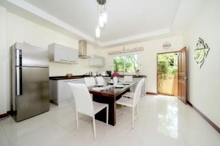 Family 3BR Villa Platinum, Private Pool, Gated Residence, in middle of Naiharn and Rawai Beach - Rawai Beach - 6
