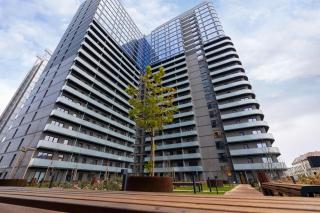 Elegancki Apartament w Centrum Katowic Przy Rynku z Parkingiem i Biurkiem by Noclegi Renters - Katowice - 6