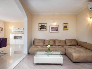 Four Bedroom Villa, Terrace, Pool - Pridvorje - 4