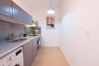 Central n' Cozy T8 Apartment w' 2BEDRM - 3