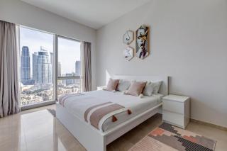 Knokey Burj Khalifa & Fountains View Luxury 2-Bedrooms Apartment - 6