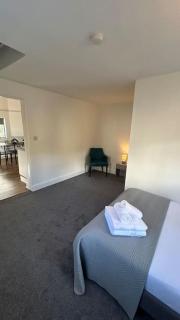 Ustay Fulham - London - 4