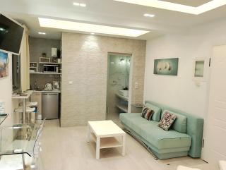 Minimal Downtown Apartment B by MPS - Atene - 6