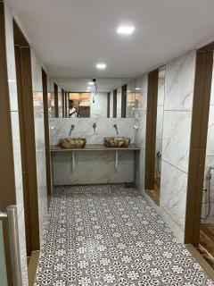 Apex Dormitory Andheri - Near Airport and Marol Metro Station - Mumbai - 1