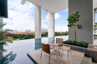 Lumi Tropicana Netflix CityView Balcony Muji 6pax - Petaling Jaya - 5