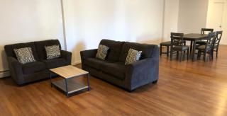 Large and private apartment that sleeps up to 10 people comfortably with direct NYC Manhattan train only 5 minute walk away - 8