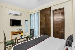 Super Townhouse Rumaisa - Indirapuram - 1