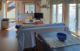 Beautiful Apartment In Skärhamn - Skärhamn - 6