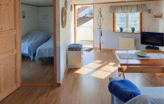 Beautiful Apartment In Skärhamn - Skärhamn - 7
