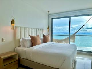 by Calamari Homes - Altamar 27B1 near walled city - 8
