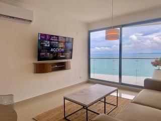 by Calamari Homes - Altamar 27B1 near walled city - 6