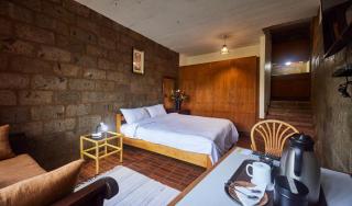 Villa Rock Stop Falls Gigiri - Nairobi - 8