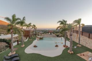 RentitSpain Villa Playa Cristal Vista al Mar, Piscina, Jacuzzi y Lujo - Molvízar - 9