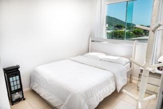 Apartamento a 500m da Praia com Vista do Mar, Ar-Condicionado, Churrasqueira, Rede de Descanso e Cozinha Completa - Imbituba - 8