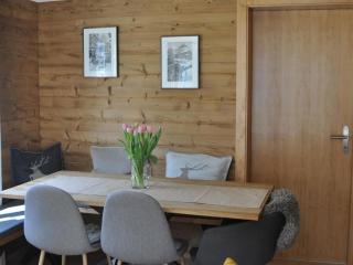 Apartment Chalet Fluegärtli by Interhome - 3