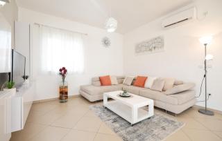 4 Bedroom Stunning Home In Stankovci - Stankovci - 6