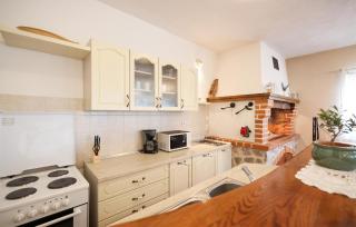 4 Bedroom Stunning Home In Stankovci - Stankovci - 4