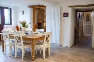 Glenroy Newport, Pembrokeshire - Newport - 5