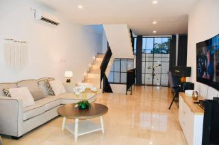 The W House, Luxury Villa 5 minutes from the beach - Uluwatu - 2