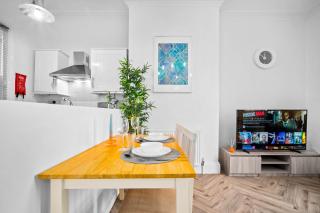 Luxury Apartment - Wolverhampton - Netflix - Smart TV - Fast WiFi - 7aPC - Wolverhampton - 7