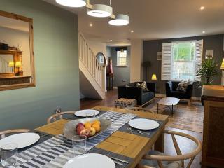 Light-filled Eco-home with Patio - 9