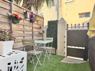 La Castre By SCLS Locations - 1