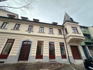 Karlovška Duplex Urban Apartment - 9