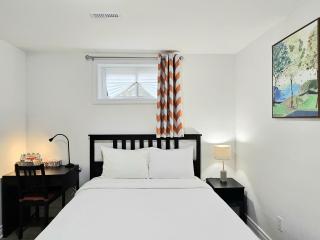 A Home Away-Deluxe Guest Room in Toronto - Toronto - 6