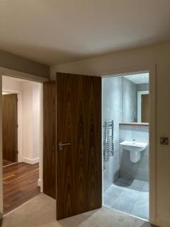 2 bed spacious flat - Canal view - Manchester - 7