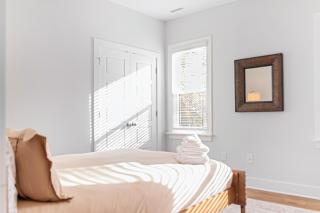 Family-Friendly 4BR with Fenced Yard & Parking - Durham - 4