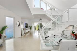 Luxury Mansion, Game Room, Pool, Rooftop, Skyline, Walk to Las Olas - Fort Lauderdale - 0