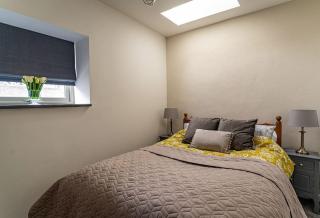 Neat Cottage, seaside cosy converted barn for 4 - Beaumaris - 9