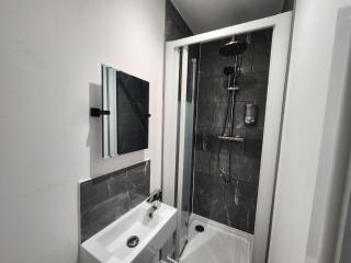 City Stay - 2 bathrooms, Smart Tv's - Swansea - 2