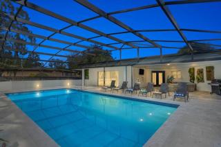 Luxury Ranch Master King Bed with heated Salted Pool - Orlando - 0