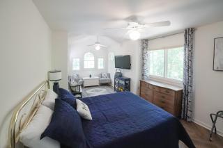 Cedar Hall - 1
