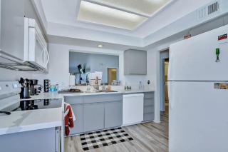 Luxury Living in the Desert - 2