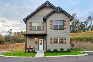Modern 4 Bedroom Cabin in Timeless Resort Near Parkway and Dollywood with Game Room and Hot Tub - Sevierville - 6