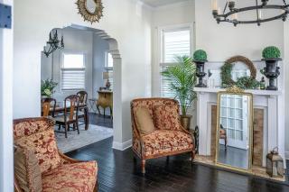 Ola's Oasis - Savannah - 9
