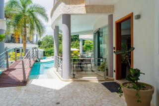 Hermosa Waves A1 - 7