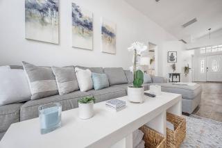 Newly Renovated 4BR 2B Riverview Oasis with King - Riverview - 4