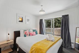 Lake View Greenstone Apartment - Unit 5 - 1