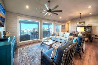 Sailfish Blue Marlin Buyout by AvantStay 2 units Marina Front View Patio - 5