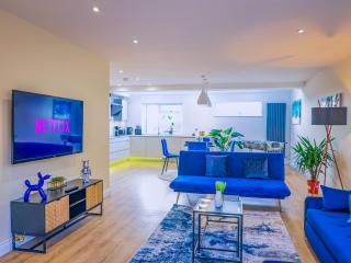 Deja Blue by AltoLuxoExperience Short Lets & Serviced Accommodation With Free Parking - Bristol - 8