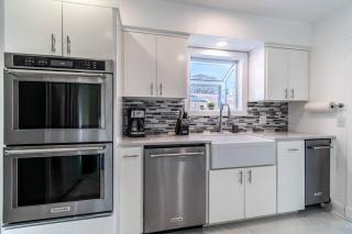Oceanfront Retreat 2 Homes for 29-Guests - 4