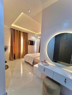 Luxury 3 bedroom Apartment - Lekki - 3